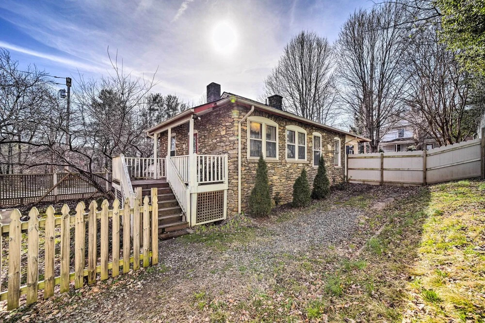 Quaint Home with Porch in Downtown Waynesville!
