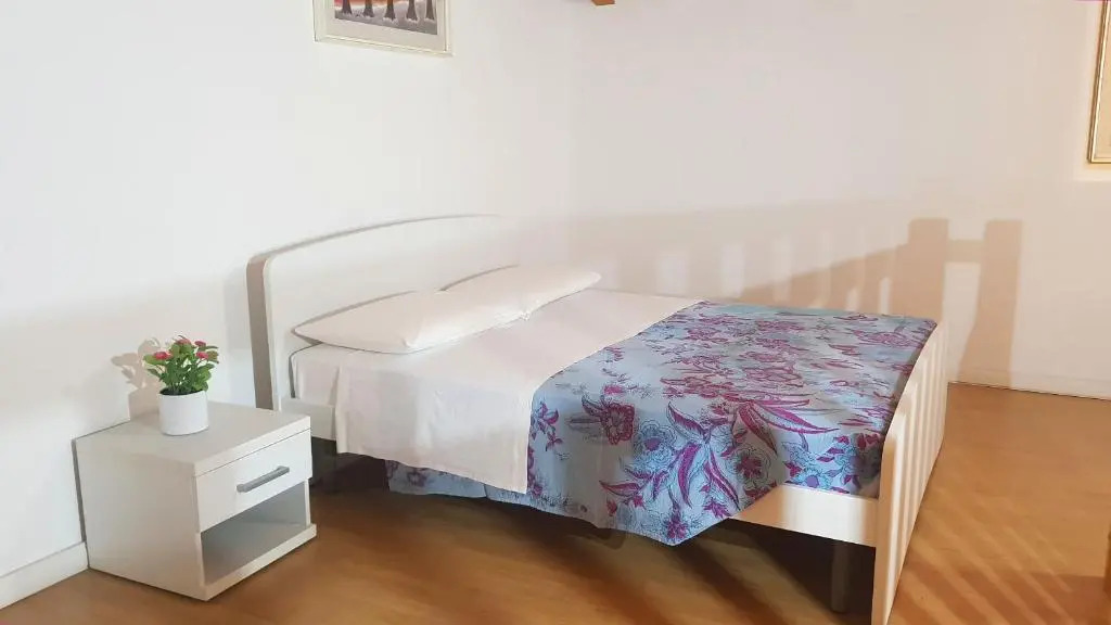 La Quiete 63 Terrace Holiday apartment By Garda Domus Mea