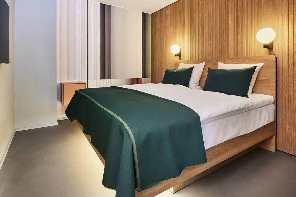 Kirk Suites