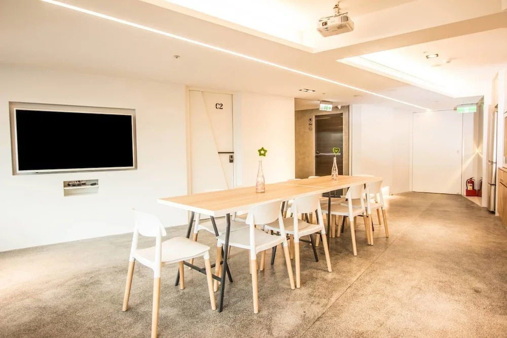 Dongqu Light Inn