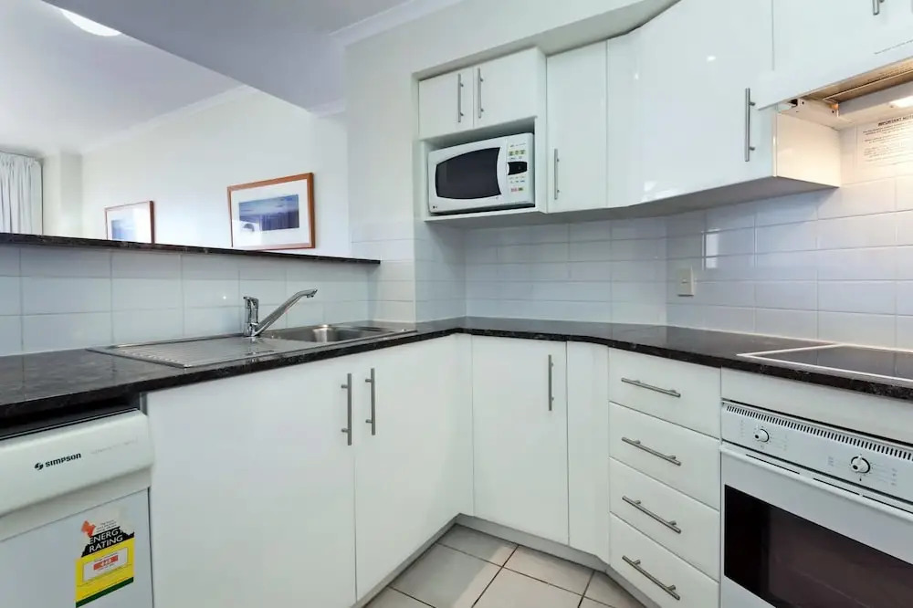 Barrington, 713/35-45 Shoal Bay Road
