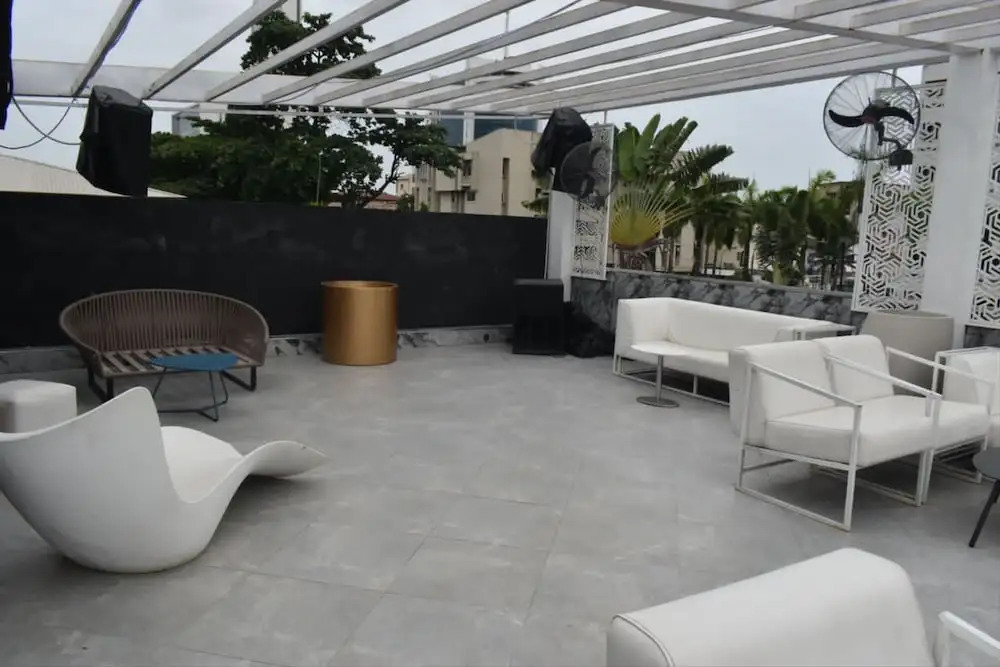 Rush Lagos Hotel Suites And Launge