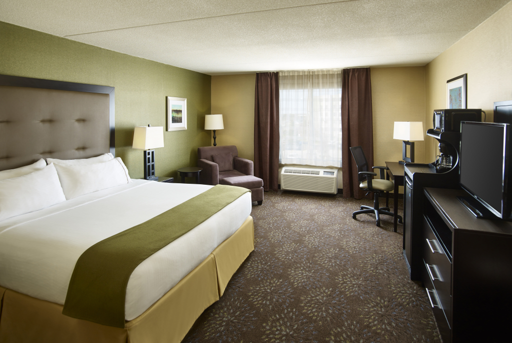 Holiday Inn Express & Suites Timmins by IHG
