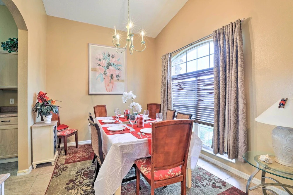 Orlando Area House Near Disney w/ Pool Deck!
