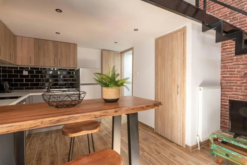Industrial Loft near Seaside W 200Mbps