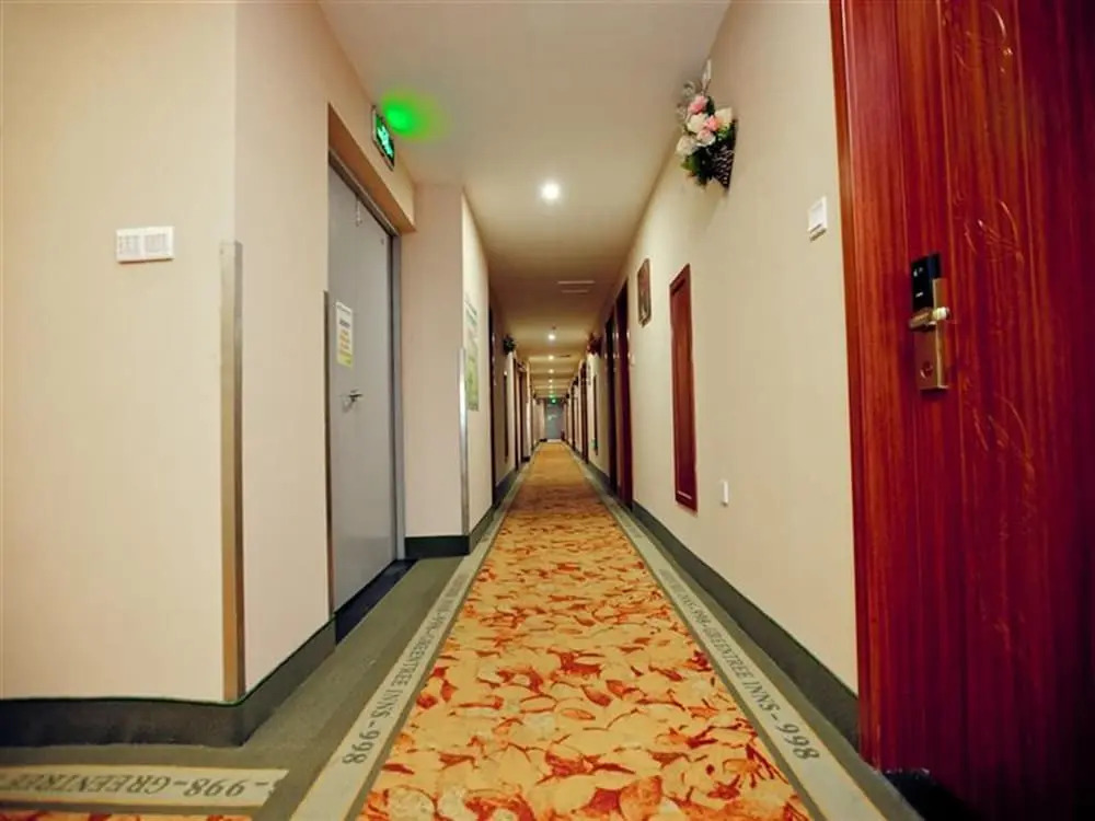 GreenTree Inn Zhenjiang Nanmenwai Street Shell Hotel