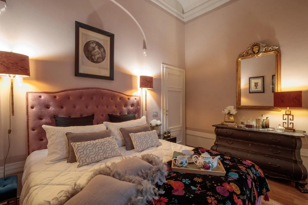 The Medieval Penthouse 5 Bedrooms