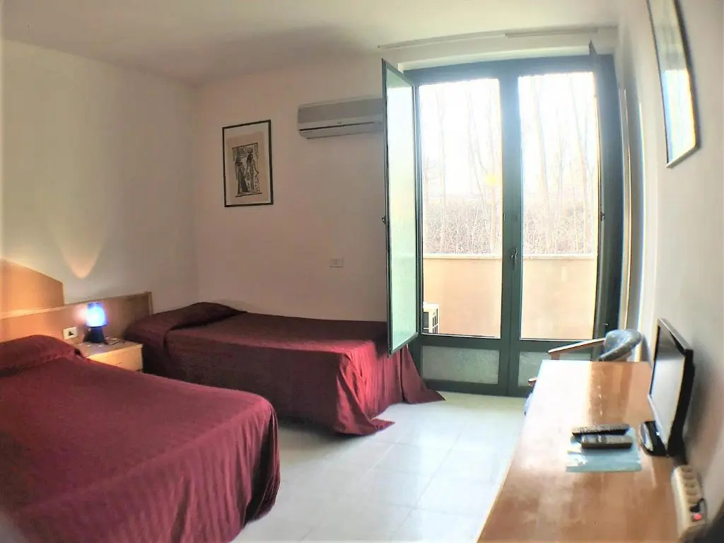 Ascot Lodging
