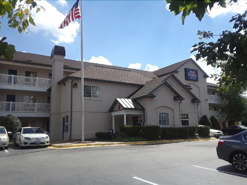 InTown Suites Extended Stay Greensboro NC - Lanada Rd