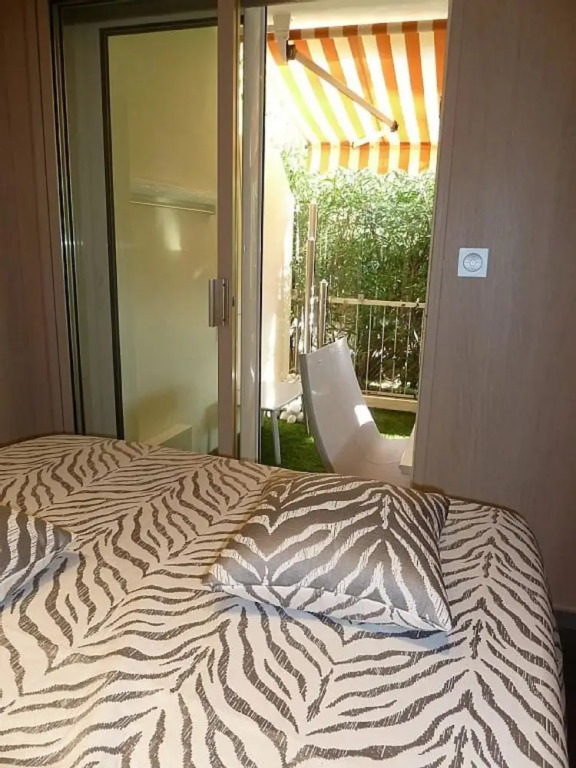 One Bedroom Carlton