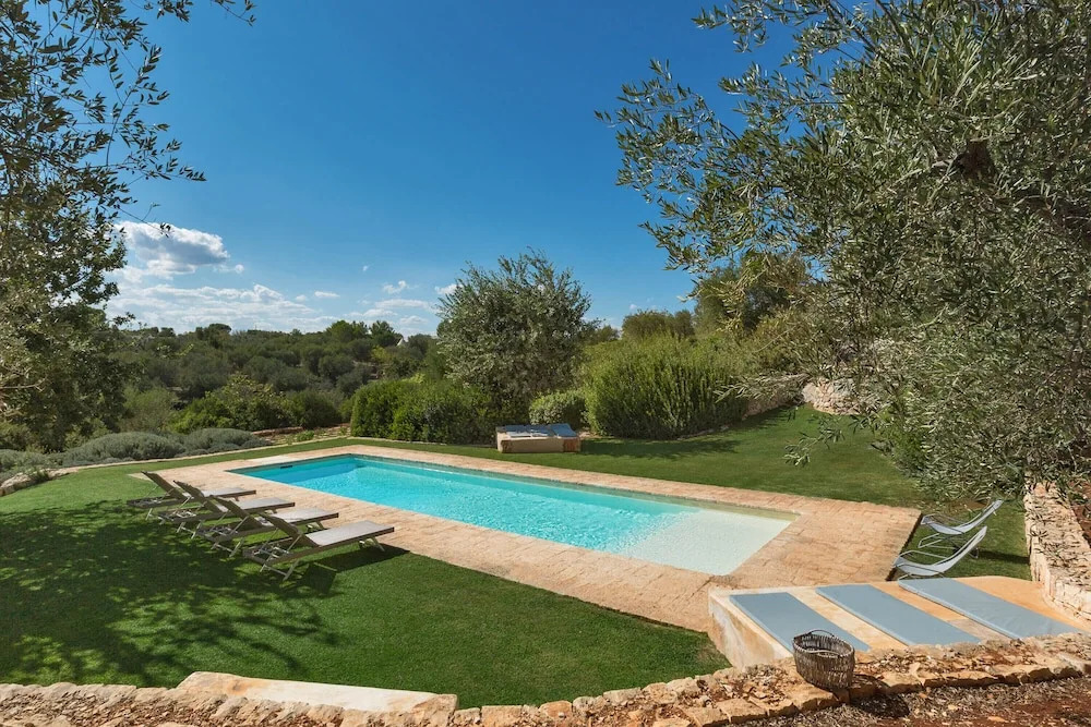 298 Trullo Luna by Perle di Puglia