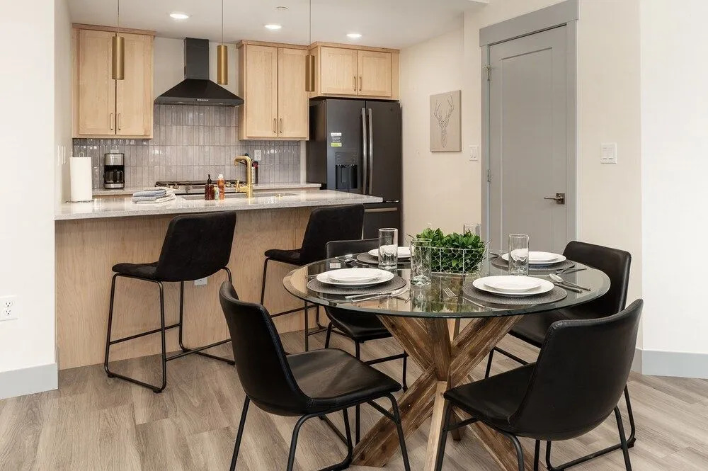 Ski Idlewild 1 Bedroom Condo by RedAwning