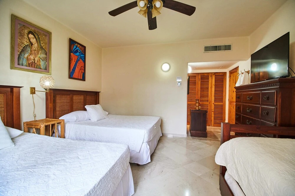 Villas Del Mar D-105 By Lockey