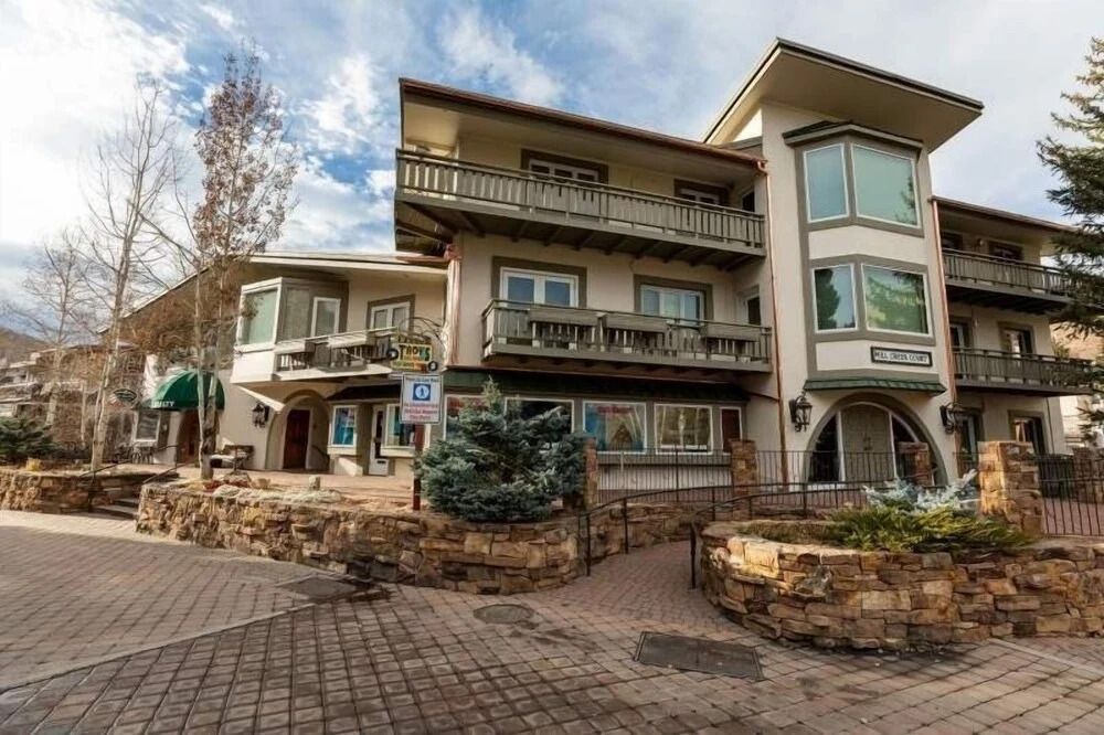 Condo with Vaulted Ceiling & Spectacular Mountain Views by RedAwning