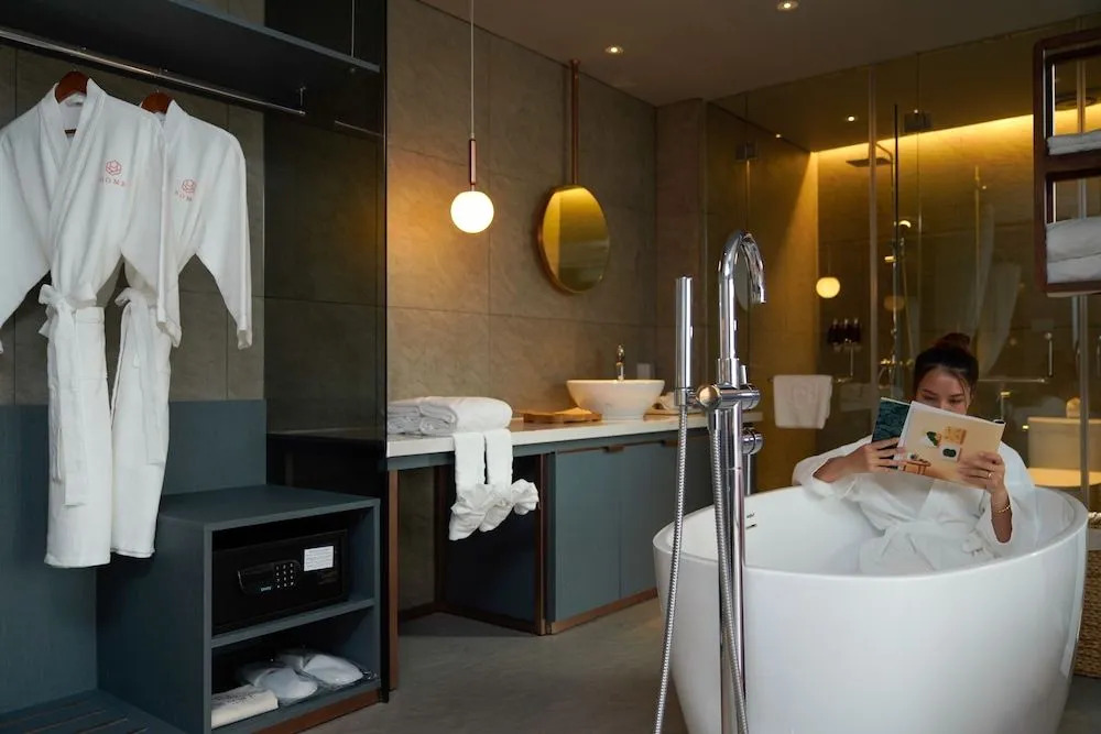 HOME Hotel