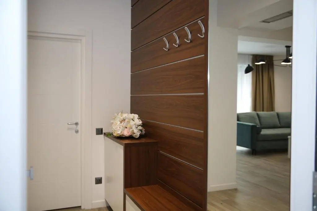 ResHome Apartments&Rooms