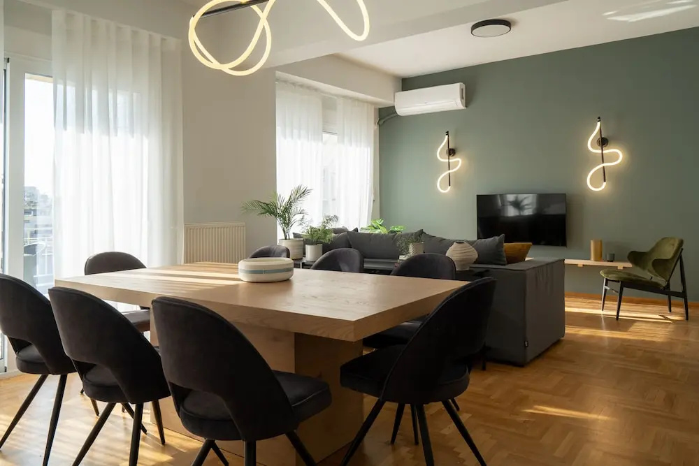 Deluxe 4 Bedrooms Apartment in Athens Center