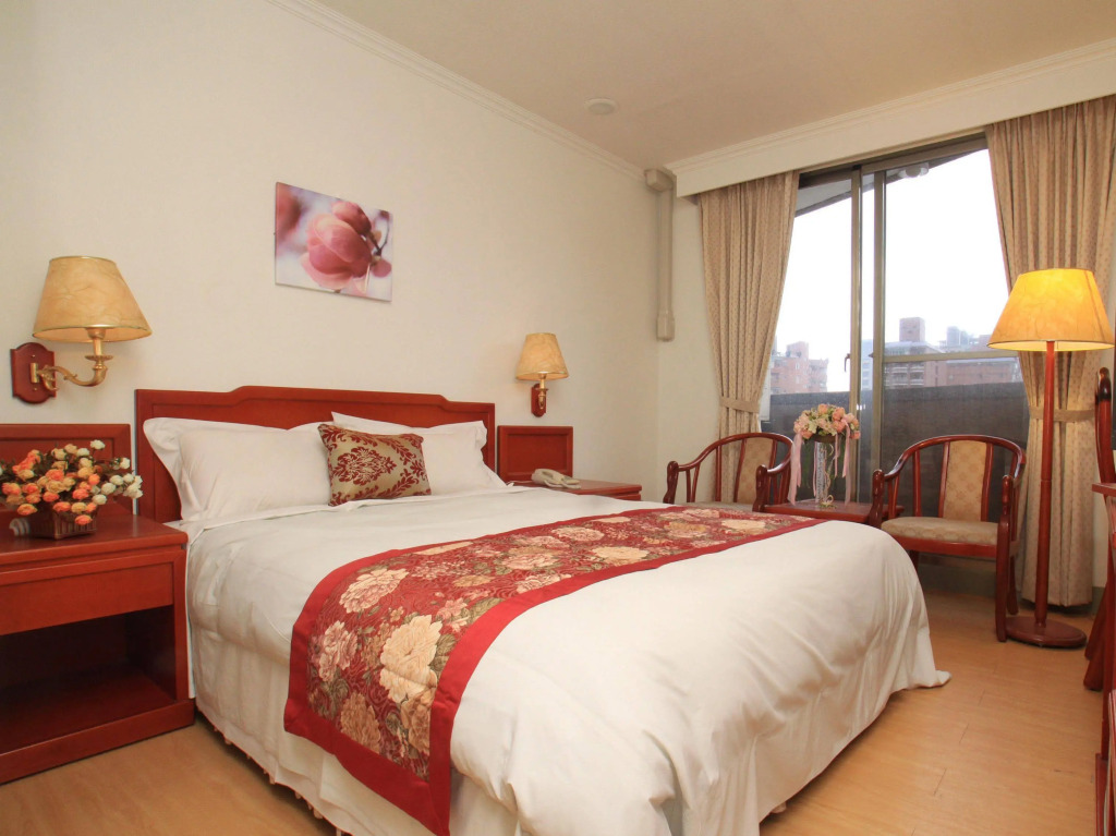 Crown Hotel