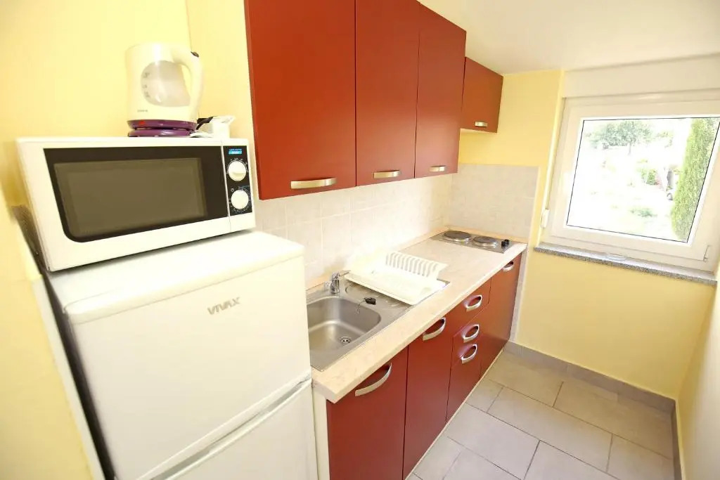 SOLARIS Modern & Comfortable Apartments with Free Private Parking