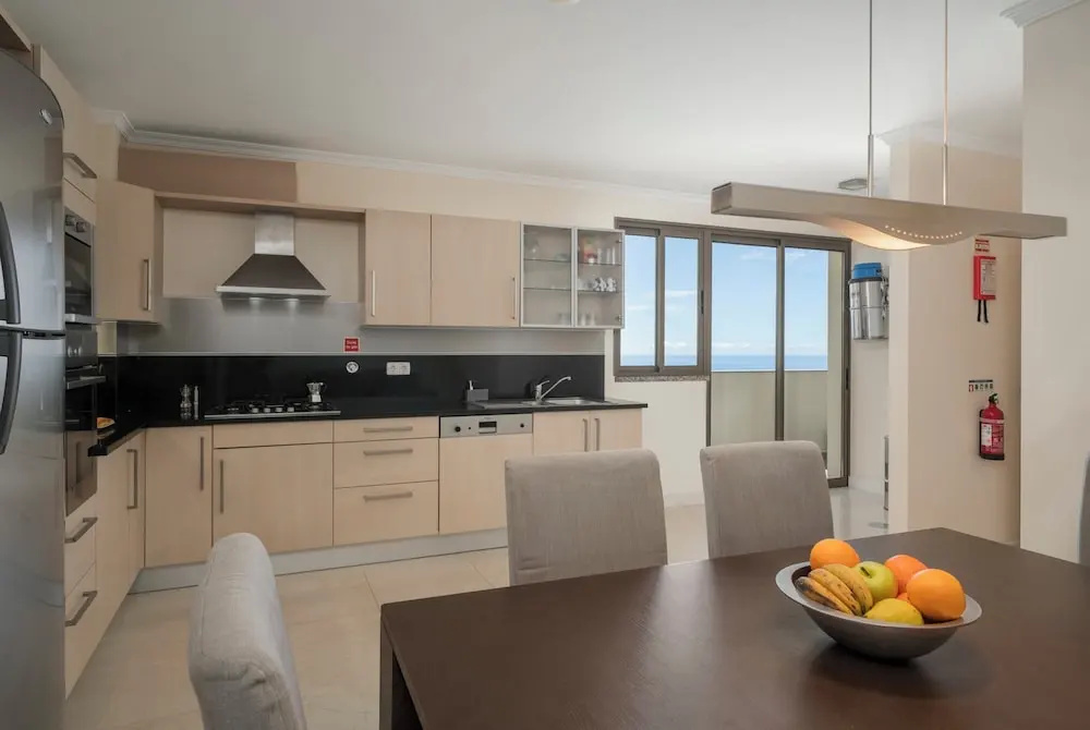 Pool and sea View - Calheta Victory View