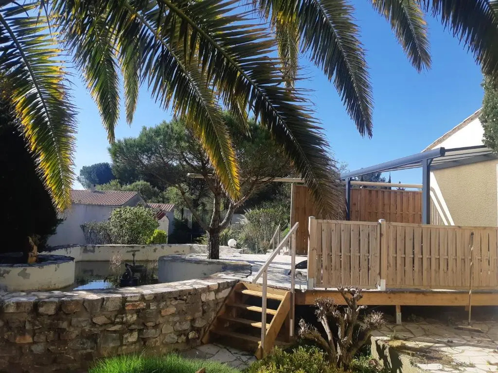 15min de la Cité de Carcassonne dans petit village, chambre au calme, petit-déjeuner et jacuzzi en supplément