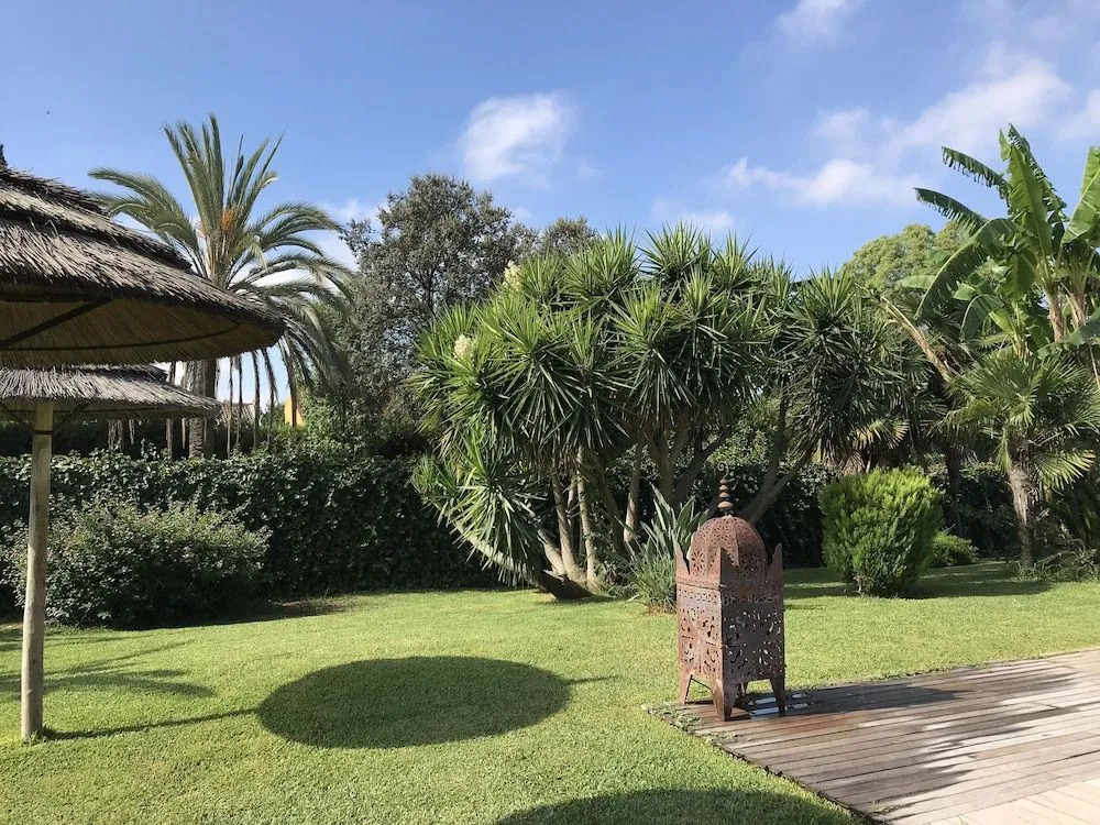 Casa Adelante