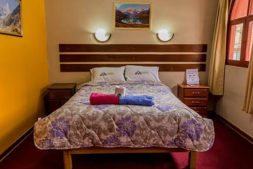 Hotel Alpamayo Guest House