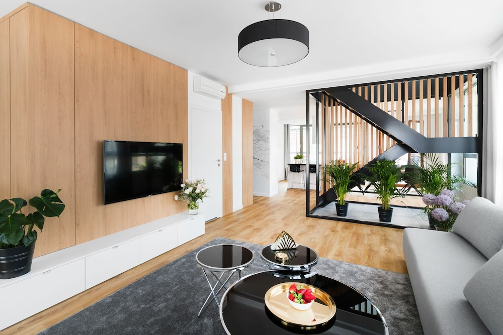KrakowLiving - Trynitarska Apartment