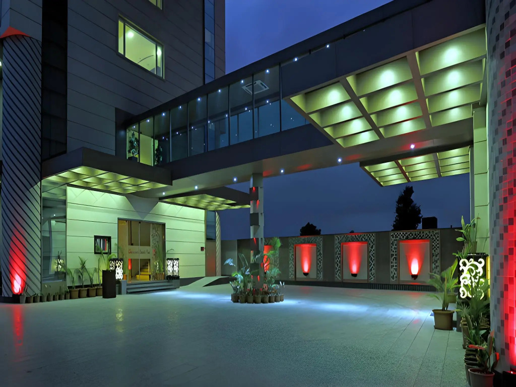 Brijwasi Lands Inn