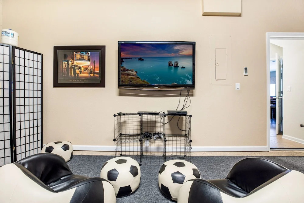 Luxury Modern Home With CDC Cleaning Standards, 2 Miles From Disney #6wh546