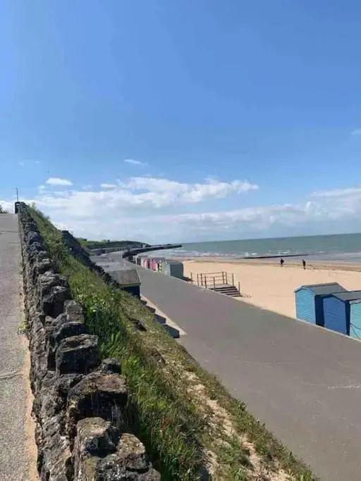 Beach Retreat, Stones Throw Away from Beach