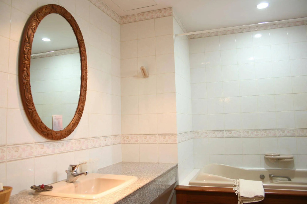 NT Place Sukhumvit Suites