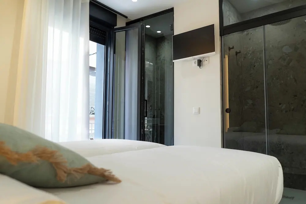 Ceramic Rooms Boutique Hostel