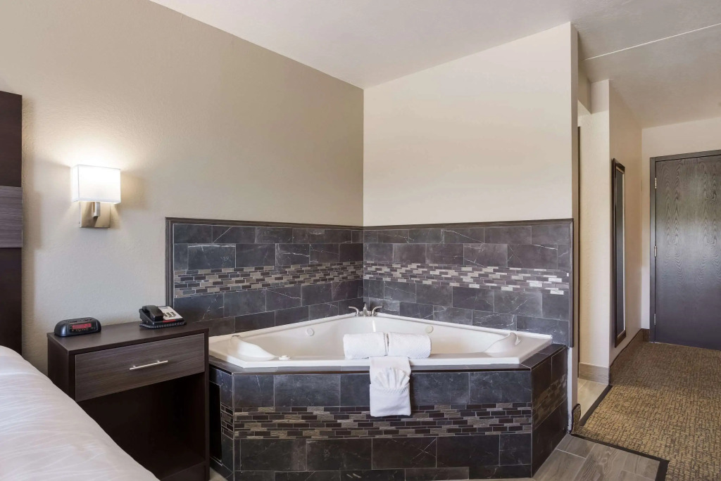 Rodeway Inn Branson, Brick House