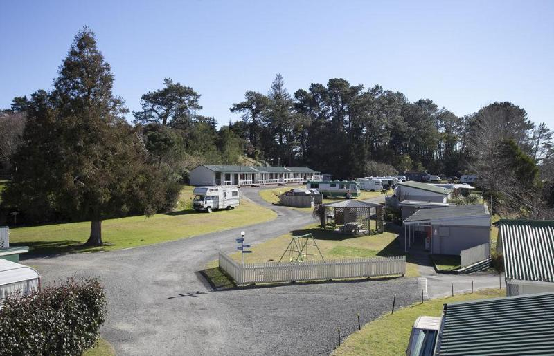 Opal Hot Springs And Holiday Park