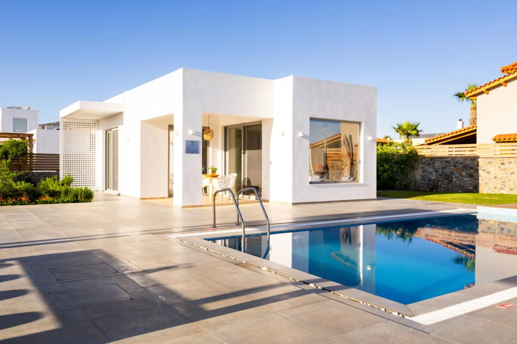 Sardines Luxury Villa 1