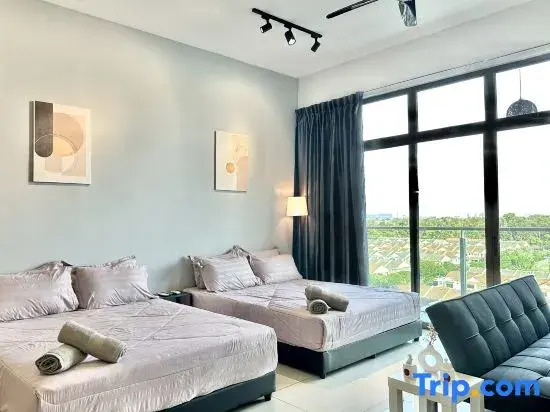 Emgrace/Near AeonTebrau/ IKEA Toppen /MountAustin