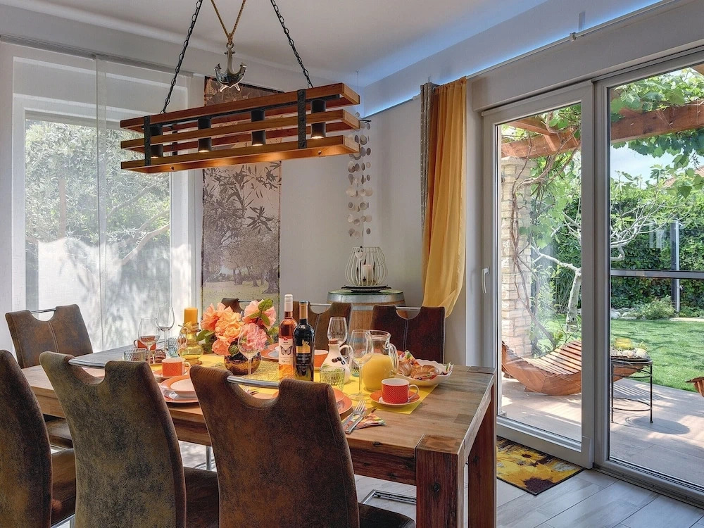 Villa in Novigrad with Pool near Beach