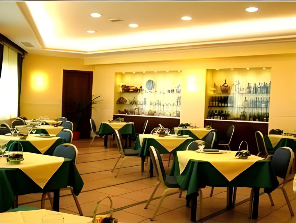 Hotel Mondial