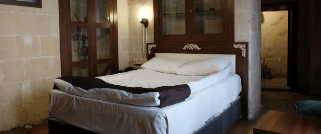 Gülten Hanım Konağı