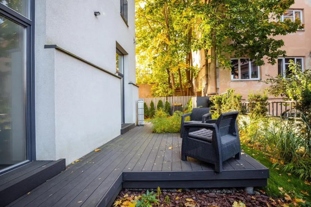 #stayhere - Unique Spacious & Modern 2BDR Upscale Neighbourhood