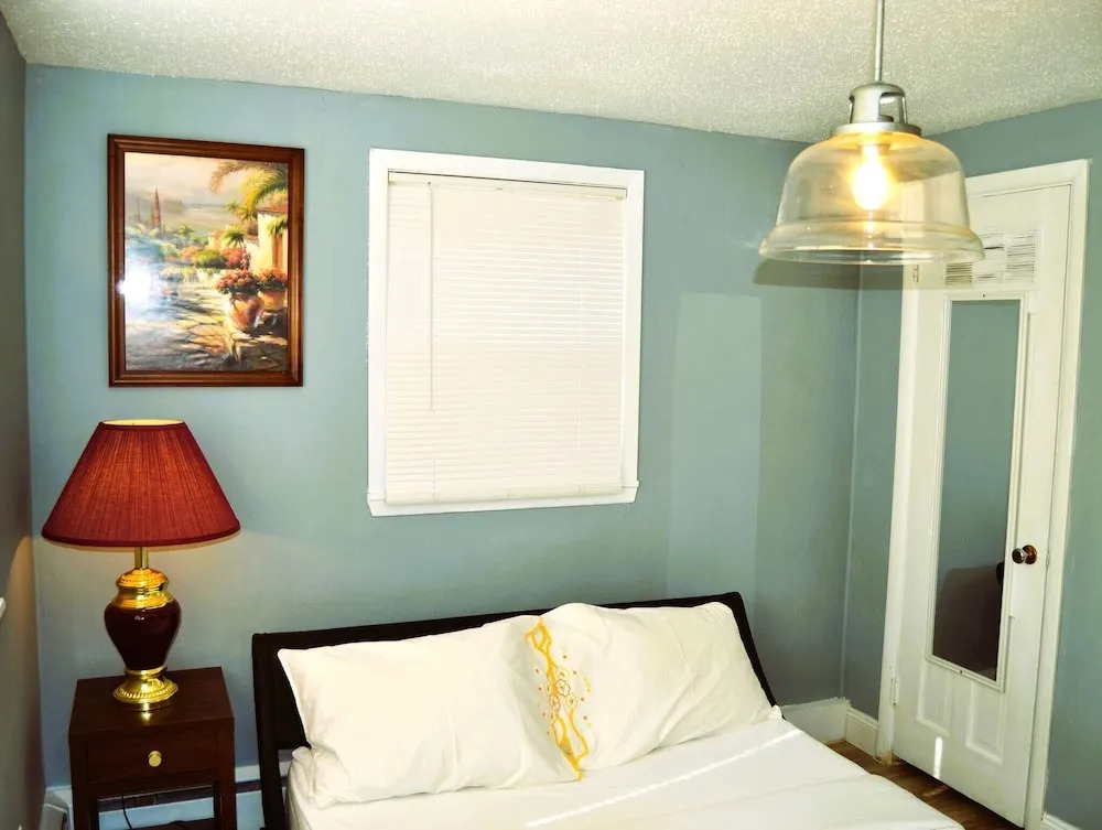 Gather Here 9br, 5BA Group