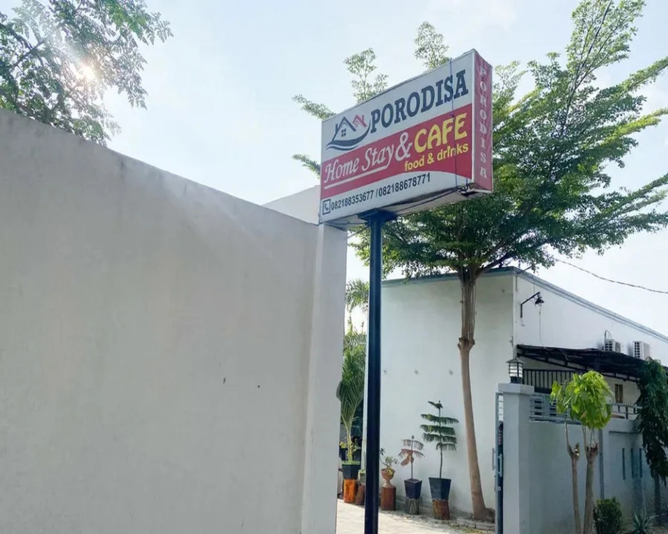RedDoorz @ Porodisa Homestay Palu