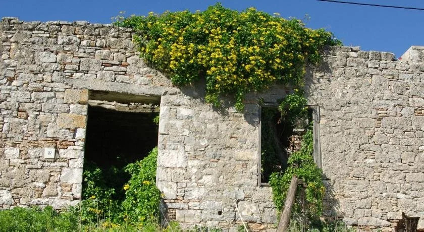 Monolithos Village Apartments