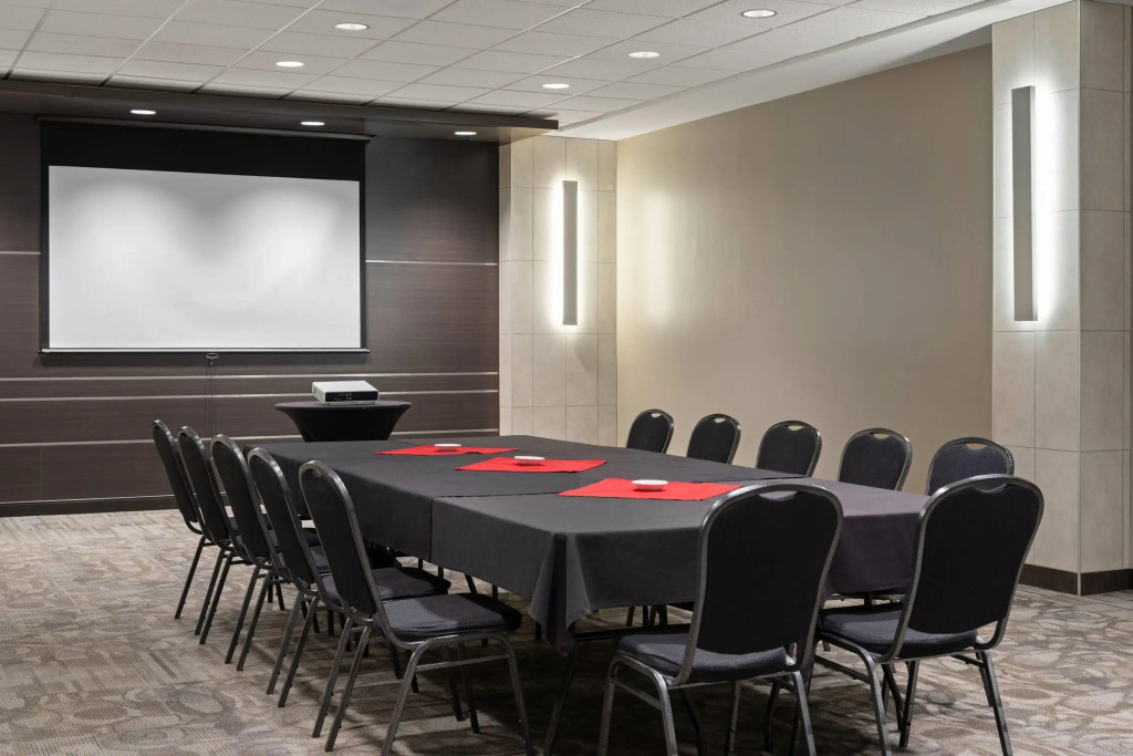 Ramada by Wyndham Saskatoon