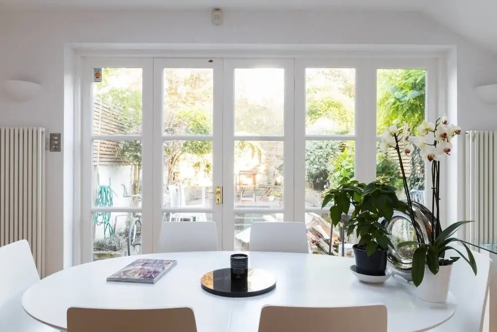 Fabulous 4-Bed House in Fulham with Garden!