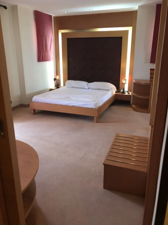 Icon Hotel