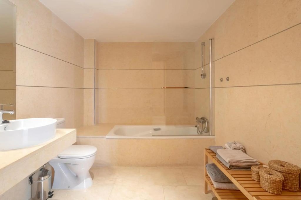 Apartment in Estepona with sea view