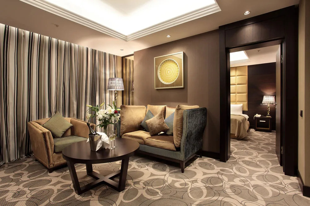 Royal Plaza Hotel and Casino
