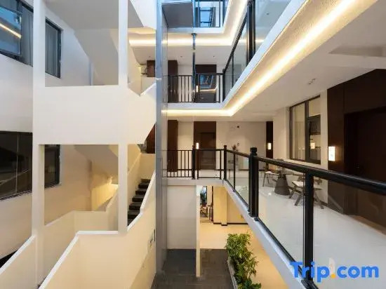 QianMan ·Vista Snow-View Panoramic Cloud Art Garden Homestay